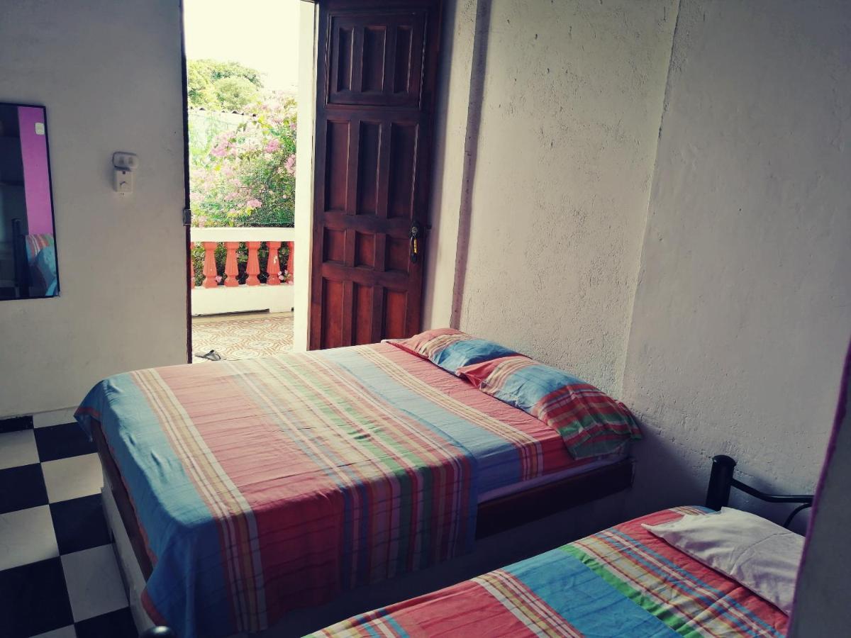 Hostal Maranatha Santa Marta  Buitenkant foto