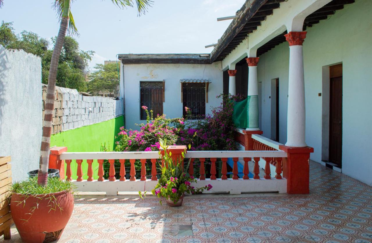 Hostal Maranatha Santa Marta  Buitenkant foto