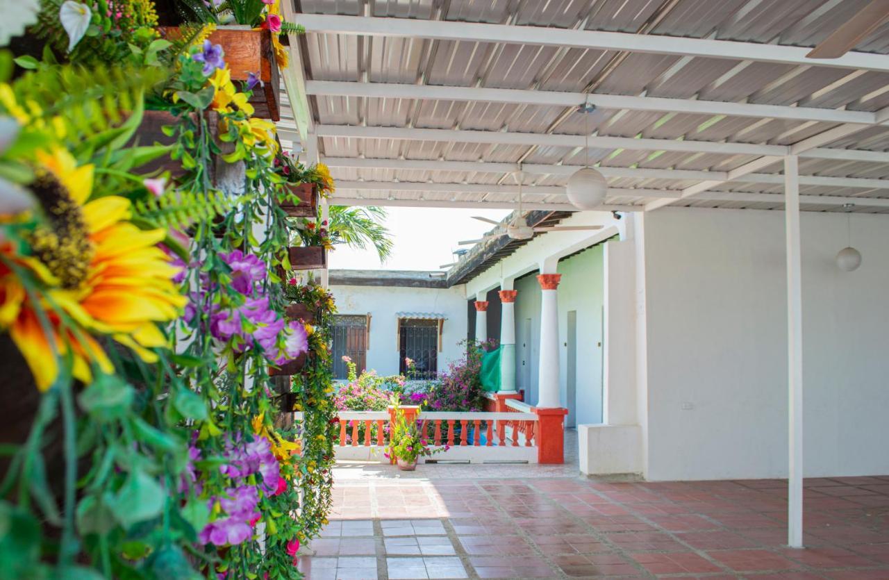 Hostal Maranatha Santa Marta  Buitenkant foto
